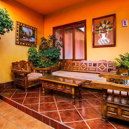 Oyo Posada De Los Angeles, Pátzcuaro Exterior foto