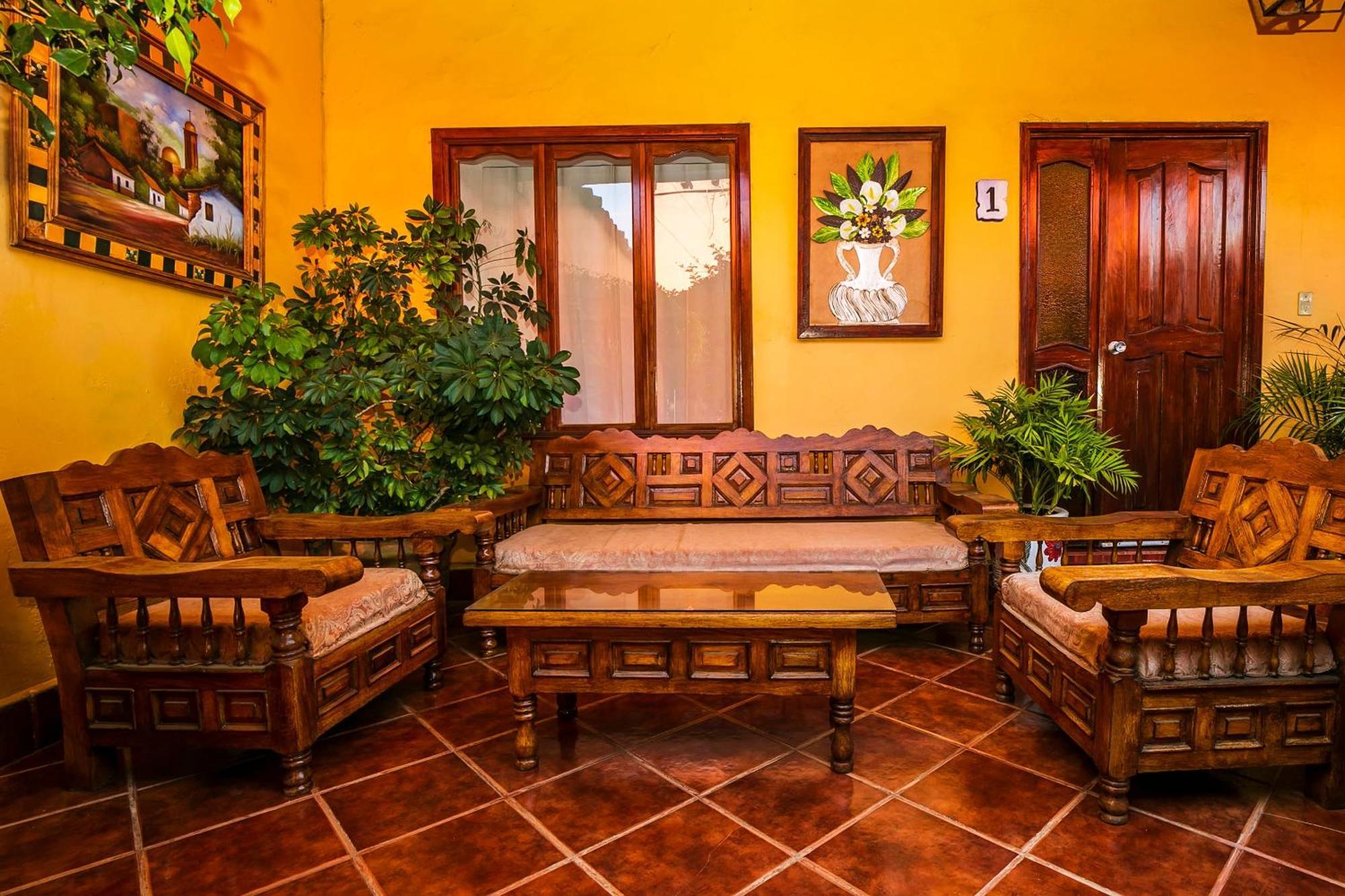 Oyo Posada De Los Angeles, Pátzcuaro Exterior foto